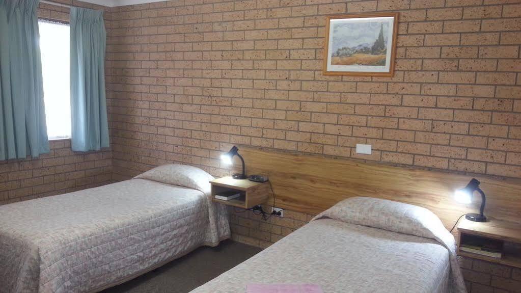 Three Ways Motel Gilgandra Buitenkant foto